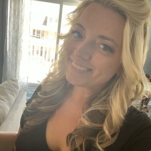 Meet your Posher, Laci